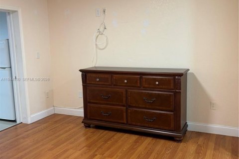 Immobilier commercial à louer à Miami, Floride: 1 chambre, 106.19 m2 № 2001128 - photo 5