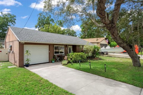 Villa ou maison à Tarpon Springs, Floride 2 chambres, 100.15 m2 № 2355852