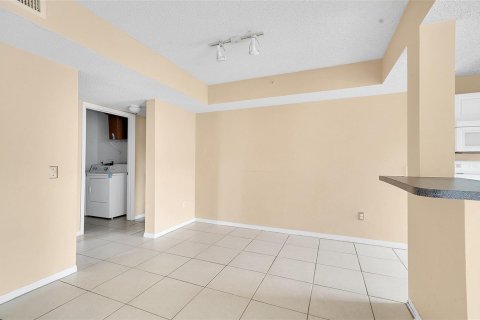 Copropriété à vendre à Pembroke Pines, Floride: 3 chambres, 115.85 m2 № 2084308 - photo 8