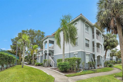 Copropriété à vendre à Pembroke Pines, Floride: 3 chambres, 115.85 m2 № 2084308 - photo 2
