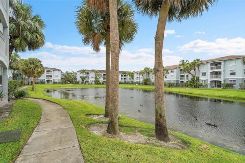 Copropriété à vendre à Pembroke Pines, Floride: 3 chambres, 115.85 m2 № 2084308 - photo 30