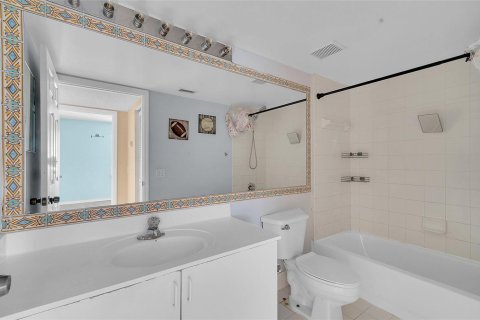 Copropriété à vendre à Pembroke Pines, Floride: 3 chambres, 115.85 m2 № 2084308 - photo 23