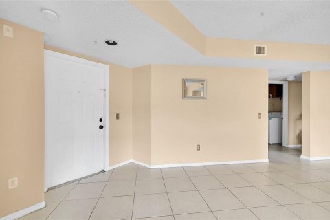 Copropriété à vendre à Pembroke Pines, Floride: 3 chambres, 115.85 m2 № 2084308 - photo 5