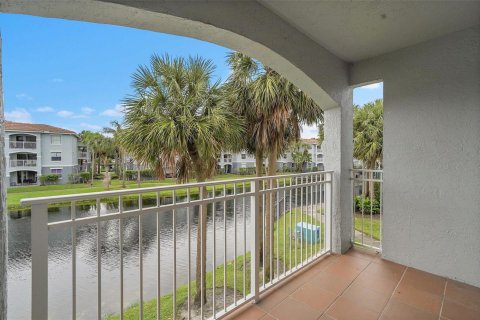 Copropriété à vendre à Pembroke Pines, Floride: 3 chambres, 115.85 m2 № 2084308 - photo 28