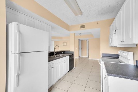 Copropriété à vendre à Pembroke Pines, Floride: 3 chambres, 115.85 m2 № 2084308 - photo 15