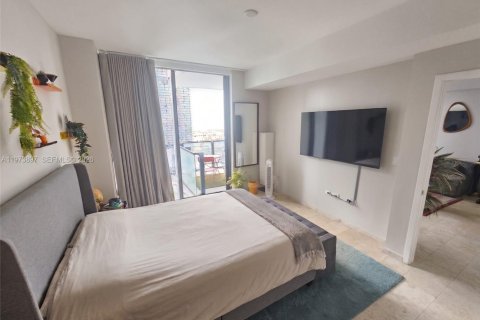 Condo in Miami, Florida, 1 bedroom № 2246684 - photo 9