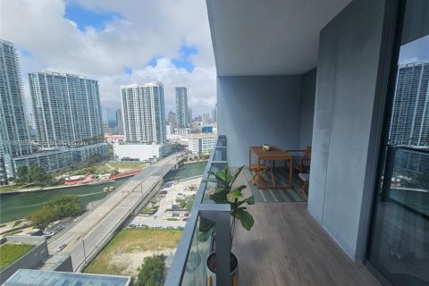 Condo in Miami, Florida, 1 bedroom № 2246684 - photo 20