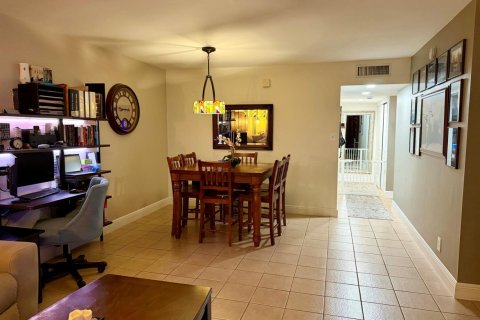 Condo in Pompano Beach, Florida, 2 bedrooms № 2244992 - photo 11