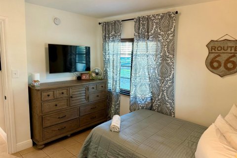 Condo in Pompano Beach, Florida, 2 bedrooms № 2244992 - photo 21