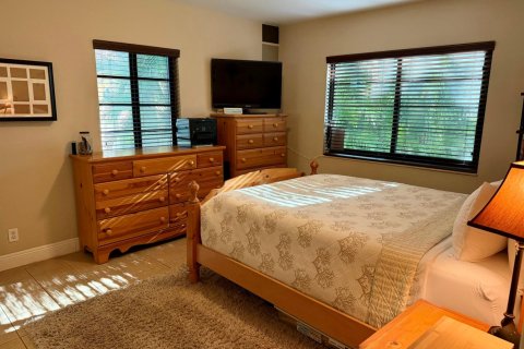 Condo in Pompano Beach, Florida, 2 bedrooms № 2244992 - photo 13