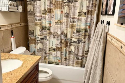 Condo in Pompano Beach, Florida, 2 bedrooms № 2244992 - photo 20