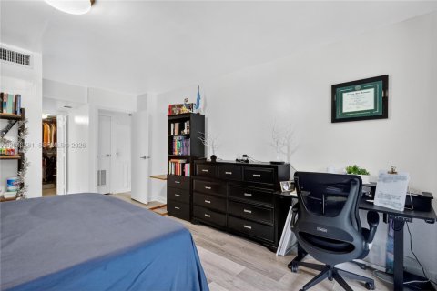 Condo in Aventura, Florida, 2 bedrooms № 2186144 - photo 26