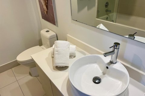 Copropriété à vendre à Hallandale Beach, Floride: 2 chambres, 96.34 m2 № 2084072 - photo 17