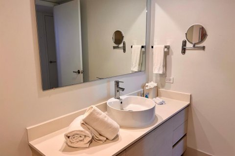 Copropriété à vendre à Hallandale Beach, Floride: 2 chambres, 96.34 m2 № 2084072 - photo 15