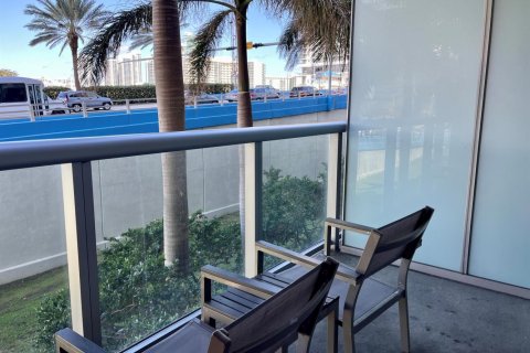 Copropriété à vendre à Hallandale Beach, Floride: 2 chambres, 96.34 m2 № 2084072 - photo 28