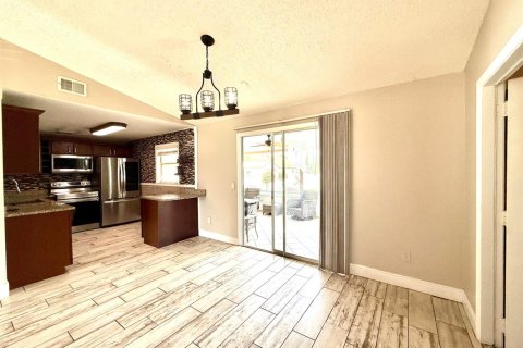 Casa en venta en Port St. Lucie, Florida, 3 dormitorios, 107.02 m2 № 2340489 - foto 4