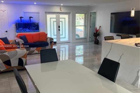 Casa en alquiler en Sunrise, Florida, 3 dormitorios, 147.16 m2 № 2026433 - foto 7