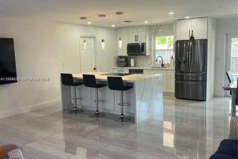 Casa en alquiler en Sunrise, Florida, 3 dormitorios, 147.16 m2 № 2026433 - foto 9