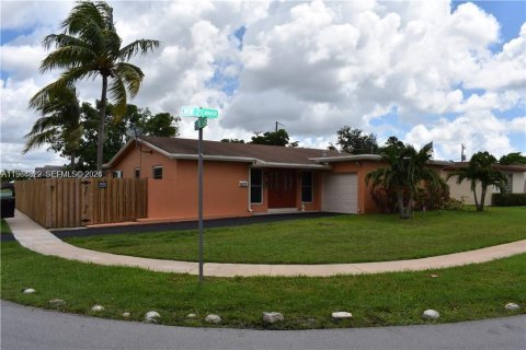 Casa en Sunrise, Florida 3 dormitorios, 147.16 m2 № 2026433