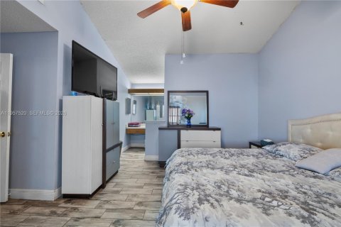 Villa ou maison à vendre à Orlando, Floride: 3 chambres, 177.63 m2 № 2011475 - photo 21