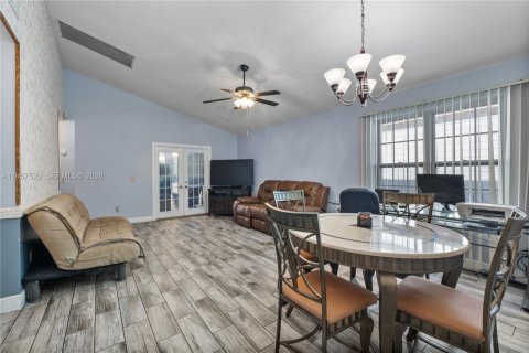 Villa ou maison à vendre à Orlando, Floride: 3 chambres, 177.63 m2 № 2011475 - photo 8