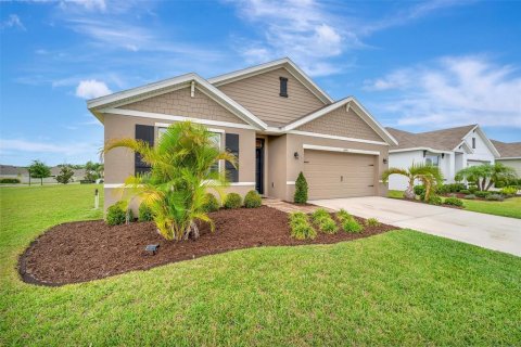 House in Wimauma, Florida 4 bedrooms, 171.5 sq.m. № 1624822 - photo 7