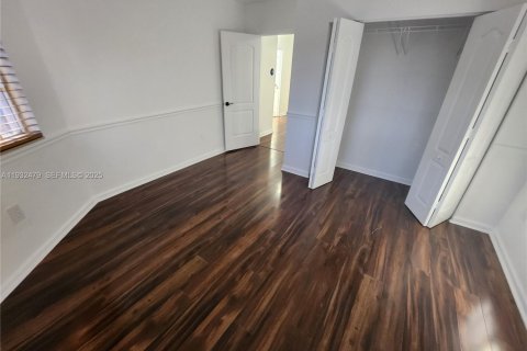 Villa ou maison à louer à Homestead, Floride: 4 chambres, 205.41 m2 № 1990847 - photo 27