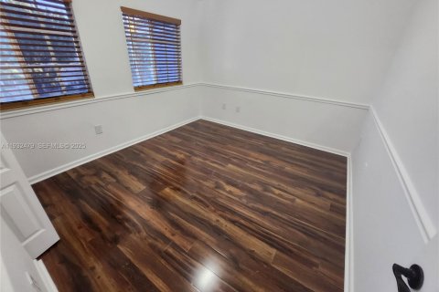 Villa ou maison à louer à Homestead, Floride: 4 chambres, 205.41 m2 № 1990847 - photo 28