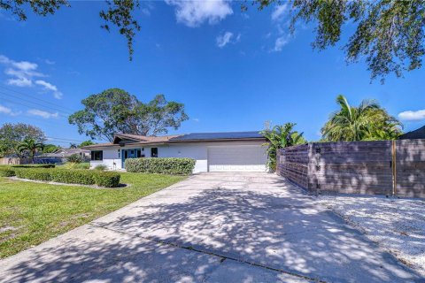 Villa ou maison à louer à Saint Petersburg, Floride: 2 chambres, 204.94 m2 № 1687875 - photo 8