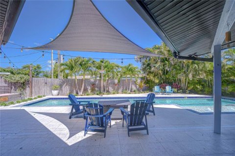 Villa ou maison à louer à Saint Petersburg, Floride: 2 chambres, 204.94 m2 № 1687875 - photo 14