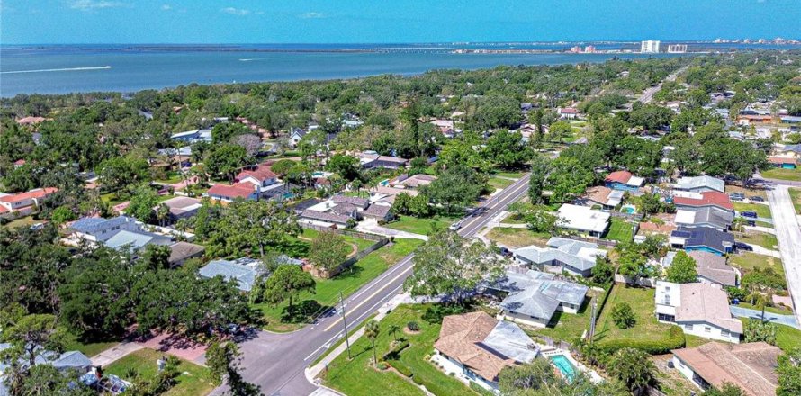 Villa ou maison à Saint Petersburg, Floride 2 chambres, 204.94 m2 № 1687875