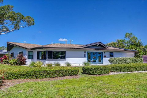 Villa ou maison à louer à Saint Petersburg, Floride: 2 chambres, 204.94 m2 № 1687875 - photo 5