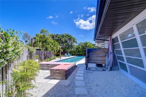 Villa ou maison à louer à Saint Petersburg, Floride: 2 chambres, 204.94 m2 № 1687875 - photo 10