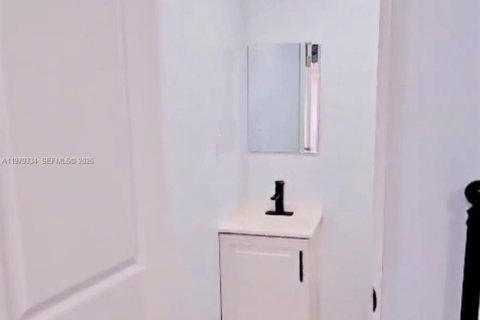 Immobilier commercial à louer à Cutler Bay, Floride: 1 chambre, 120.22 m2 № 2046292 - photo 7
