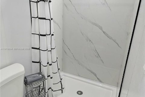 Immobilier commercial à louer à Cutler Bay, Floride: 1 chambre, 120.22 m2 № 2046292 - photo 8