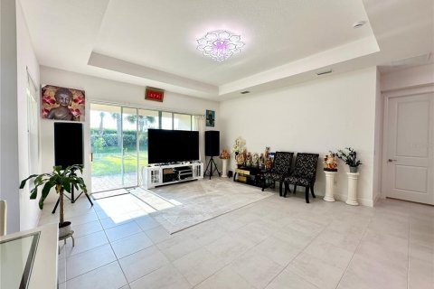 House in Wesley Chapel, Florida 4 bedrooms, 270.07 sq.m. № 1773827 - photo 26