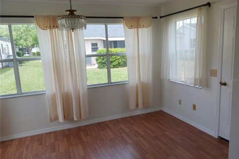 House in Lady Lake, Florida 2 bedrooms, 128.48 sq.m. № 1609632 - photo 16