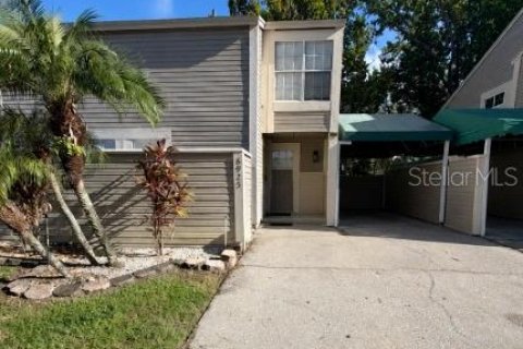 Townhouse in Tampa, Florida 2 bedrooms, 114.64 sq.m. № 2369118