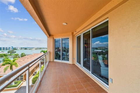 Condominio en venta en Clearwater, Florida, 2 dormitorios, 125.23 m2 № 1884959 - foto 16