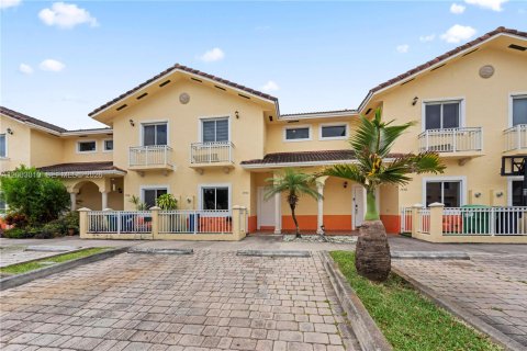 Touwnhouse à Hialeah, Floride 2 chambres, 106.84 m2 № 2090602