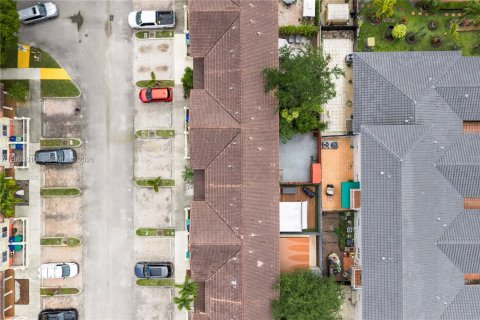 Touwnhouse à vendre à Hialeah, Floride: 2 chambres, 106.84 m2 № 2090602 - photo 23