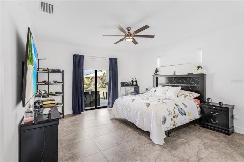 Купить виллу или дом в Кейп-Корал, Флорида 4 комнаты, 189.61м2, № 2284889 - фото 17