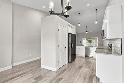 Appartement à louer à Palm Coast, Floride: 3 chambres, 132.76 m2 № 2416301 - photo 8