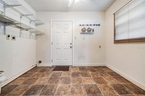 Casa en venta en Tampa, Florida, 4 dormitorios, 146.6 m2 № 1676064 - foto 12