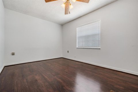 Casa en venta en Tampa, Florida, 4 dormitorios, 146.6 m2 № 1676064 - foto 4