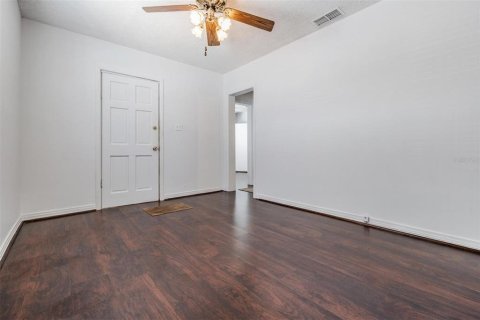 Casa en venta en Tampa, Florida, 4 dormitorios, 146.6 m2 № 1676064 - foto 5