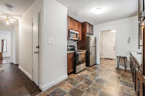 Casa en venta en Tampa, Florida, 4 dormitorios, 146.6 m2 № 1676064 - foto 11