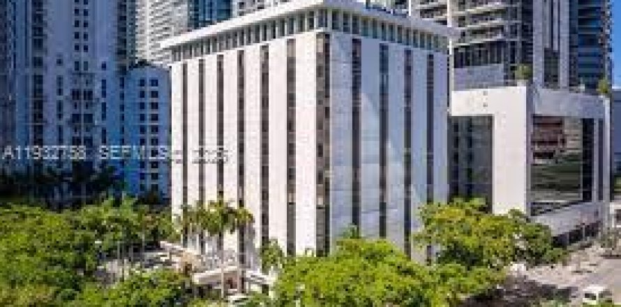 Коммерческая недвижимость в Майами, Флорида № 2010992