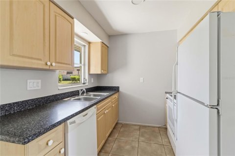 Apartment in Sarasota, Florida 2 bedrooms, 107.4 sq.m. № 2214514 - photo 18