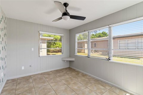 Apartment in Sarasota, Florida 2 bedrooms, 107.4 sq.m. № 2214514 - photo 21